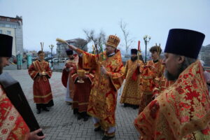 Митрополит на Светлой